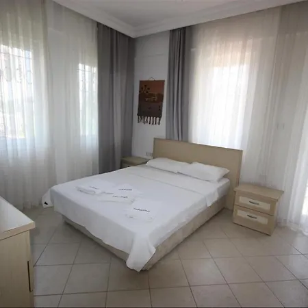 Vılla Tına Villa *